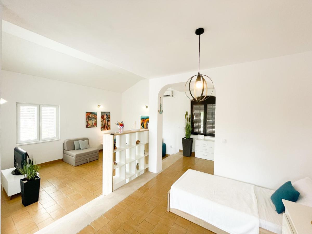 Spacious Apartment Amaros Korčula Buitenkant foto